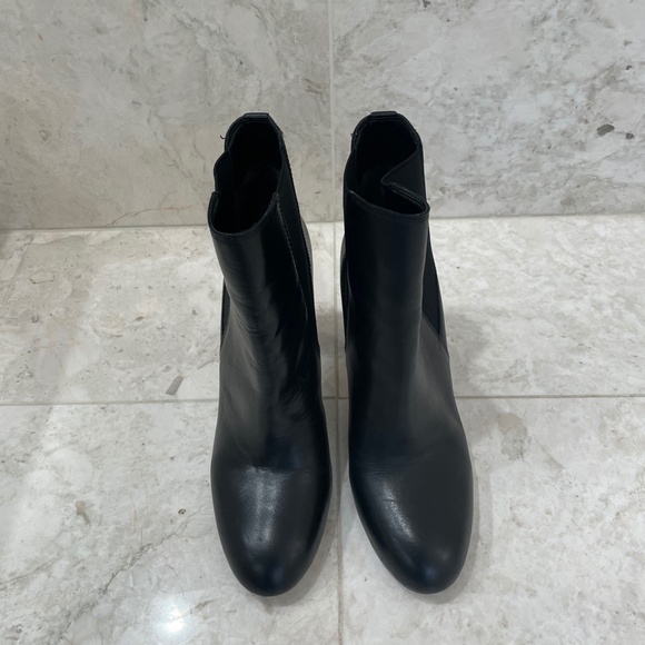 ***SOLD***SAM EDELMAN {9.5} Black Bootie Ankle Boot Rounded Blocky Heel - Picture 2 of 14